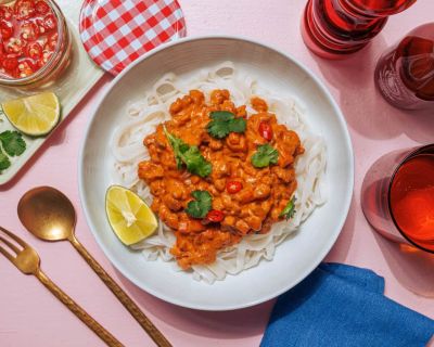 Vegane Thai-Bolognese mit Reisnudeln