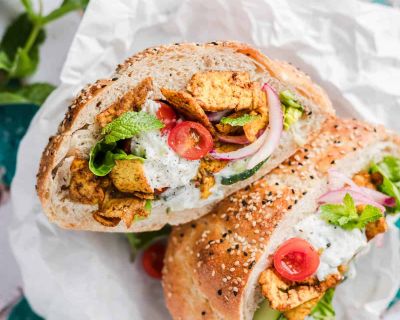 Veganes Tofu-Shawarma Sandwich
