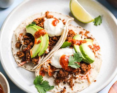 Vegane Tacos mit Blumenkohl-Hack & Coleslaw