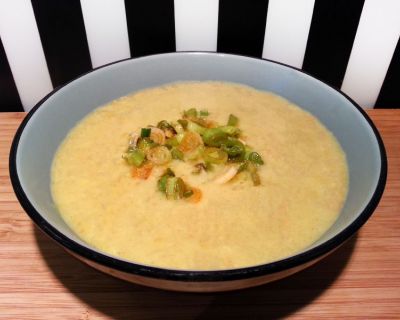 Pikante Bananen-Linsen-Suppe mit Frühlingszwiebel