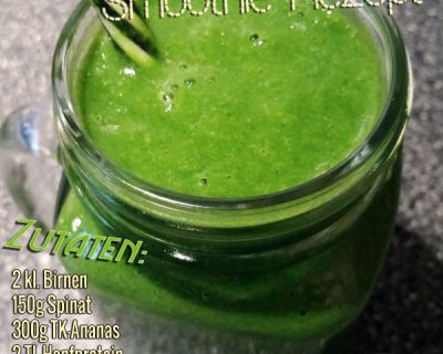 Grüner Smoothie mit Matcha-Fresh, Hanfprotein, Petersilie, Spinat, Ananas und Birne
