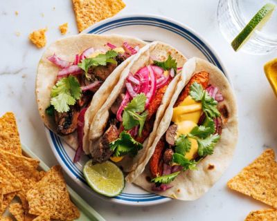 Vegane Tacos mit geschmorten Pilzen & Barbecue-Karotten