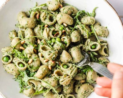 Vegane Pesto Pasta mit Erbsen & Rucola (ohne Öl)