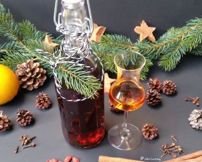 Winterlicher Vodka Bratapfel Likör