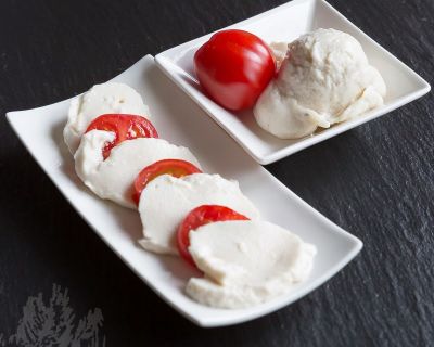 Vegan Mozzarella? Moxarella!