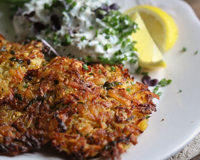 Steckrübenrösti mit veganem Kräuterquark