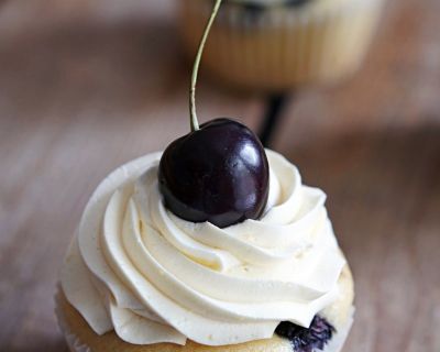 Saftige Kirsch-Vanille-Cupcakes