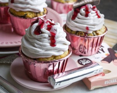 Joghurt-Erdbeer-Cupcakes – Happy Birthday