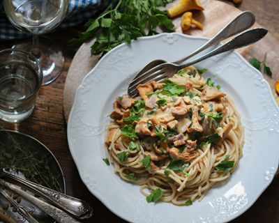 Pfifferling-Pasta mit cremiger Cannellini-Alfredo-Soße