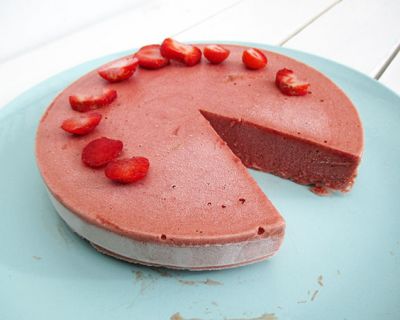 Leichte Erdbeer Eis-Torte (Vegan, Glutenfrei, Low-Fat, Ohne Nüsse)
