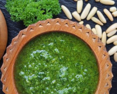 Grünes Pesto