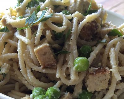 Spaghetti Carbonara mit Erbsen