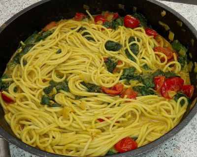 Spaghetti im Kokos Curry