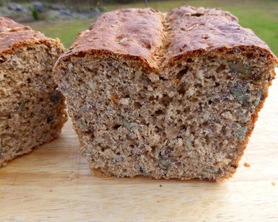 KÖRNIGES EMMERVOLLKORNBROT