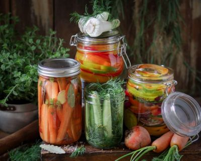 Fermentieren leicht gemacht: So einfach machst du Gemüse mit Salzlake haltbar