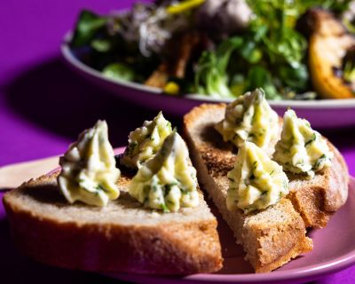 Blattsenfbutter – vegan mit dem fast vergessenen Kraut