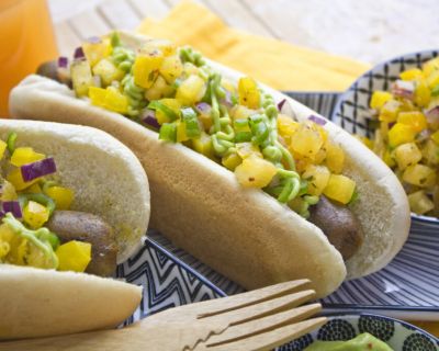 Hawaii-Hot Dogs mit Avocado-Mayo [Frankenfood]