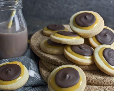 Schokolade trifft Karamell! – Vegane Twix-Kekse