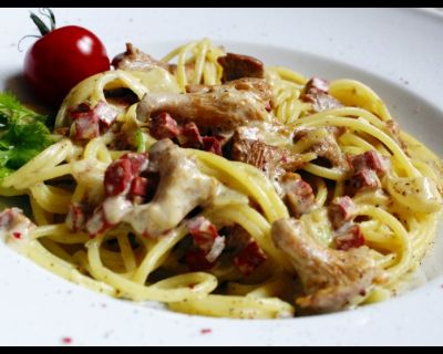 Rezept vom 14.08.2016: Vegetarische Pfifferling Carbonara mit Mühlen Schinkenwürfel (auch vegan möglich)