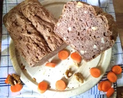 Veganes Walnuss-Möhren-Brot selber machen (innen saftig & außen knackig!)