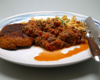 Seitanschnitzel mit Pilz-Tomaten-Ragout