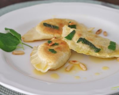Vegane Spinat Ravioli mit Salbei“butter“