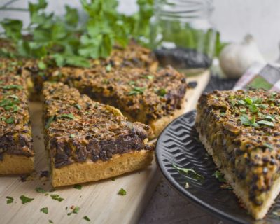 Deftiger Linsen-Lauch-Kuchen mit Zucchini