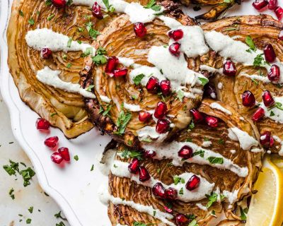 Vegane Weißkohl-Steaks mit Hanf-Dressing