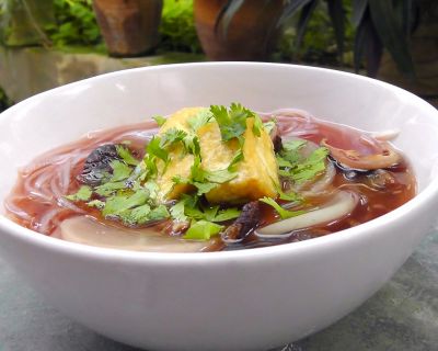 Thai rote Suppe mit Rettich