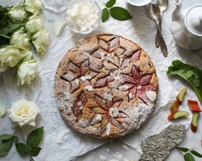 Veganer Rhabarber-Kokoskuchen