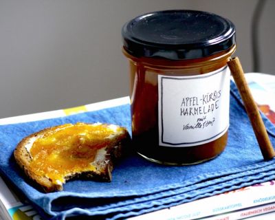 Apfel-Kürbis Marmelade mit Vanille & Zimt