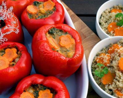 Filled curry bell peppers with quinoa