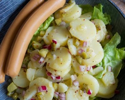 Einfacher Kartoffelsalat mit Brühe