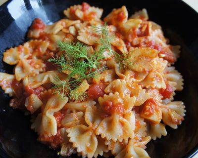 Pasta mit Fenchel – Tomaten – Soße