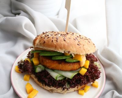 Avocado Burger mit Mango Mayonnaise