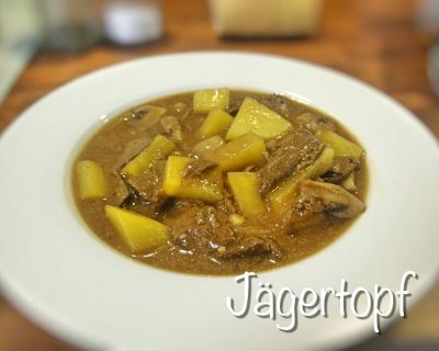 Jägertopf mit Steckrüben und Soja-Rinderfilets