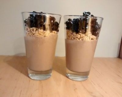 Chia-Proteinpudding mit Sojagranulat