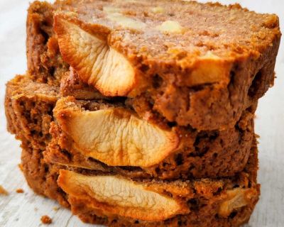 Veganer Apfelkuchen mit Apfelmus aus der Kastenform