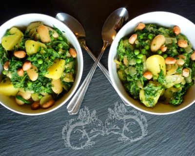 Another Lunch: Green Curry Creamed Potatoes, Beans, Peanuts with Spinach, Peas and Onions