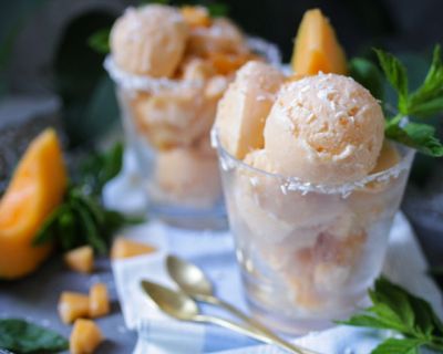 Cantaloupe Melonen-Sorbet mit Minze