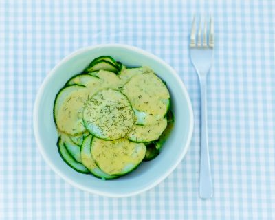 Gurkensalat mit Senfdressing