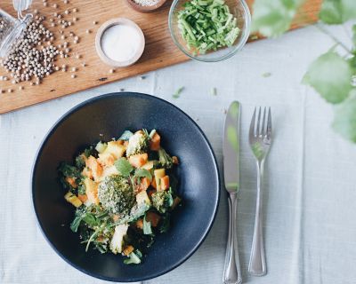 Süßkartoffel-Mango-Salat mit Brokkoli