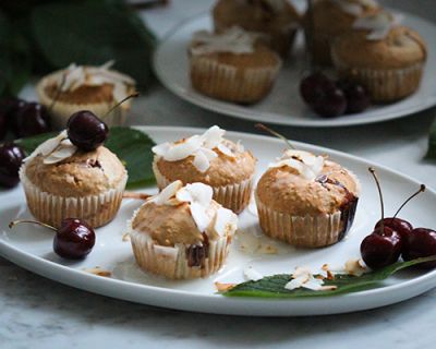 Fruchtige Kokos-Kirsch-Muffins