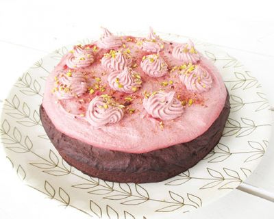 Pink Chai Schokoladen Kuchen (Vegan, Glutenfrei, Ohne Datteln)