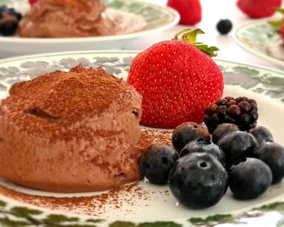 Köstliche Mousse au Chocolat — vegan und blitzschnell fertig