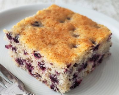 Einfacher veganer Heidelbeerkuchen vom Blech