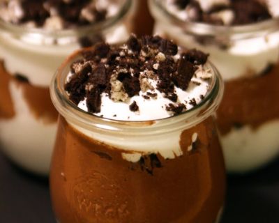 Mousse au Chocolat mit Sahne und Oreos | Chocolate Mousse with Oreos and Cream