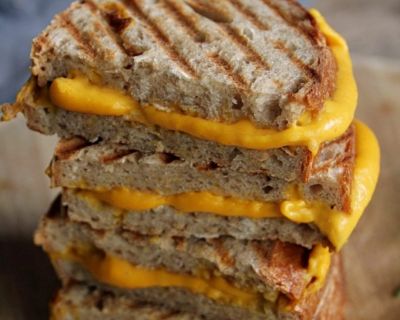 Leckere Butternuss-Käse-Sandwiches