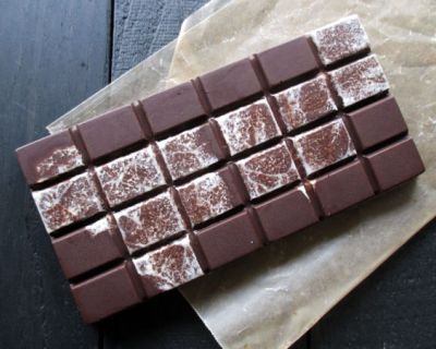 Hausgemachte ‘Marmor’ Schokolade (Vegan, Ohne Kristallzucker)