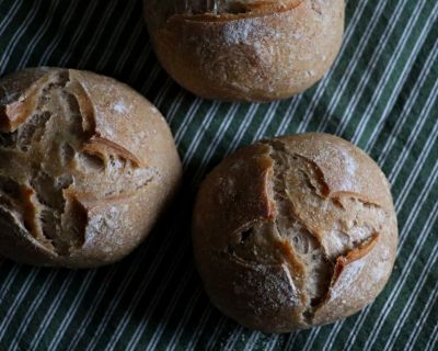 Sauerteig Dinkelbrötchen